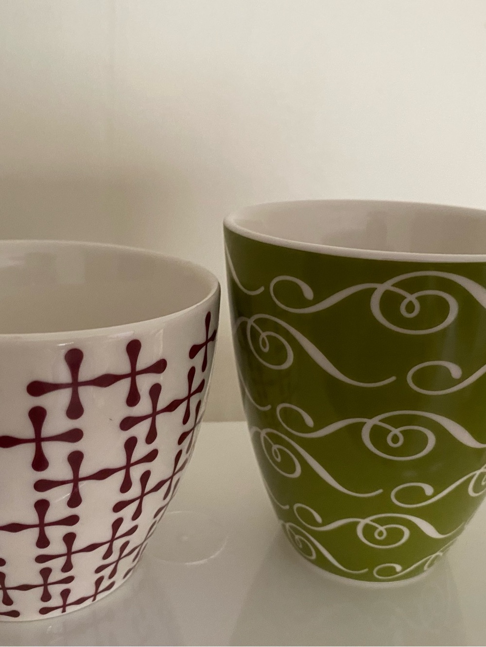 Starbucks Nesting Ceramic Cups Teacups Mugs 2010 8oz Each Handleless set of 2